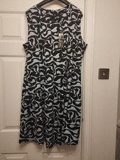 Star by Julien Macdonald Size