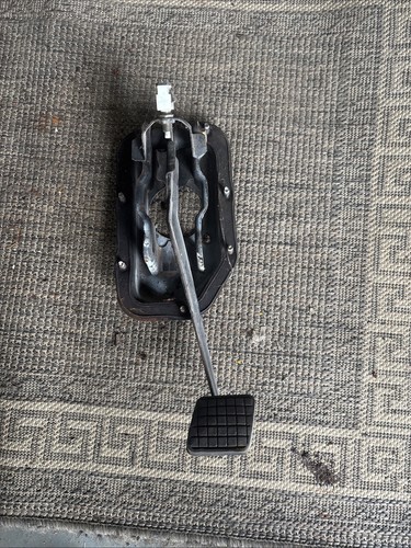 Peugeot 205 brake pedal box - brake,
