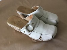 Women's Clarks Leather Light Stone Clogs Size UK 5,5