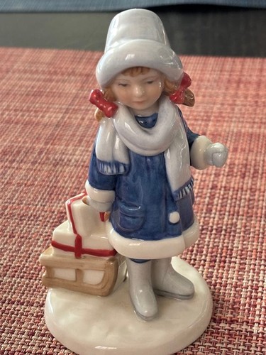 Excellent condition royal - excellent,