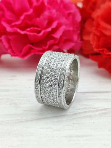 Micro pave diamond - micro, multi-raw