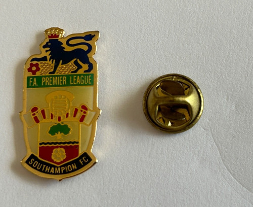 Premier league football pin - fa,
