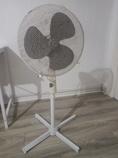 Pedastal Three-Speed Oscillating Fan, 16-inch