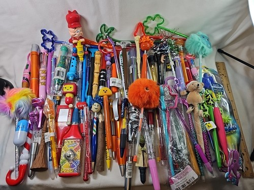 Lot novelty pens - pens, tiger