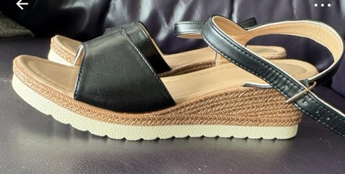 New look wide fit - look,