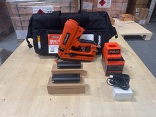 PASLODE IM65 NI CAD ANGLED 2ND FIX BRADDER.TOOL 109 FULL KIT / NEW PASLODE BAG
