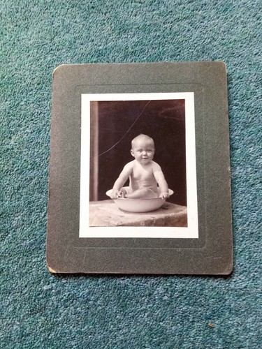 Cr16 old photograph baby - , in