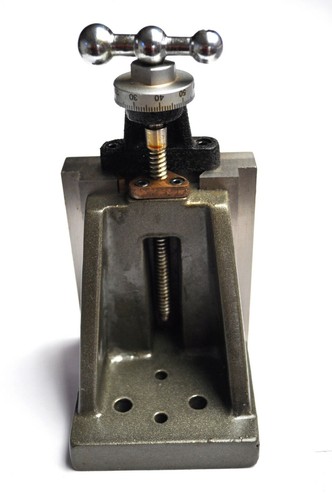 Fixed vertical slide - slide, for