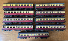 Triang - 9 Maroon and Cream Coaches including 4 x R29, 4 x R28 and one R229
