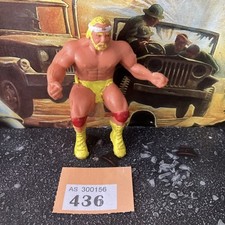 Wrestling Action Figure HULK HOGAN THUMB YELLOW THE WWF WWE Action Figure