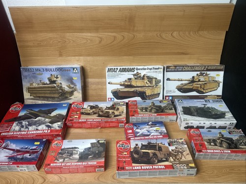 Model kit collections - 12,