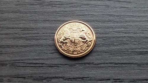 Royal mint 2022 memorial - mint,