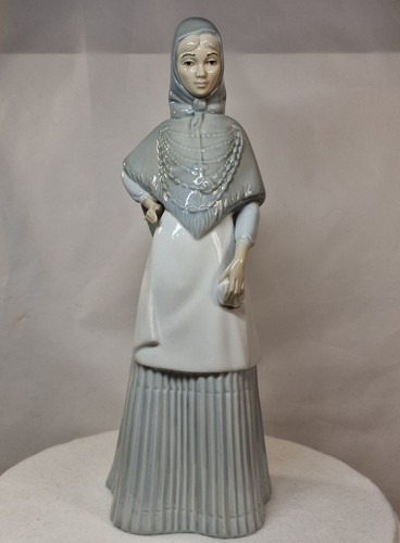 Spanish porcelain figurine - porcelain,