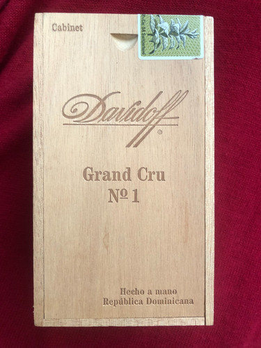 Davidoff grand cru - grand, empty