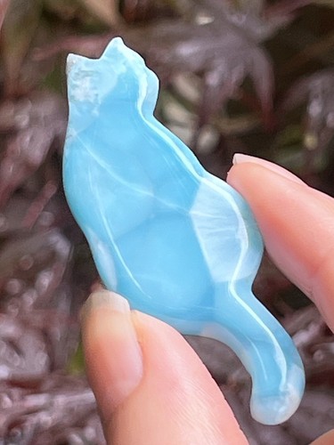 Larimar cat carving deep - deep, blue