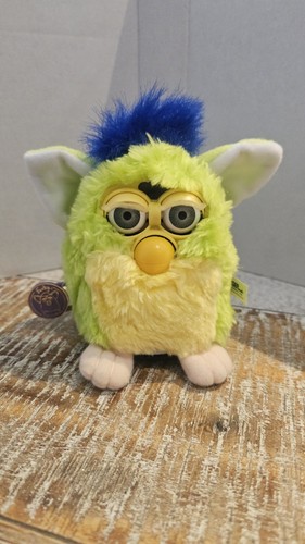 1998 kiwi furby - 1998, "kiwi"