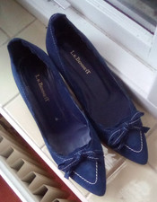 l k bennett size 38  pretty shoes, suede mid blue, low heel, good condition