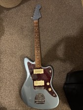 Fender Vintera ‘60s Jazzmaster Electric Guitar - Ice Blue Metallic