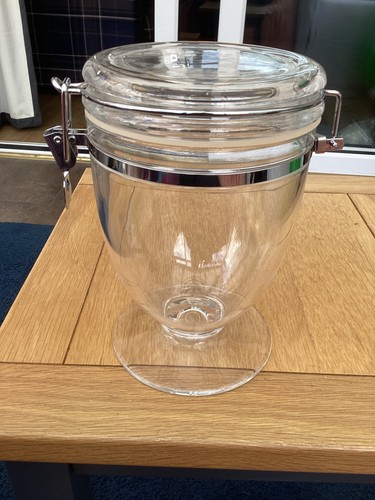 Clear acrylic footed - clear,