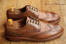 Oliver Sweeney Saunders Tan