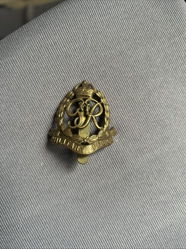 Military cap badge royal - badge,