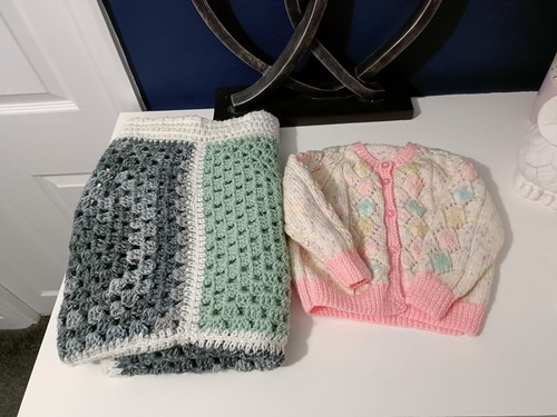 Crochet baby blankets hand - crochet,