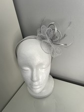 Beautiful fascinator on