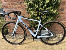 UNUSED Women’s carbon road