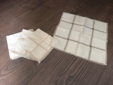 Beautiful Vintage Irish Linen  Hankies X4 In Cream Colour Edged With Lace