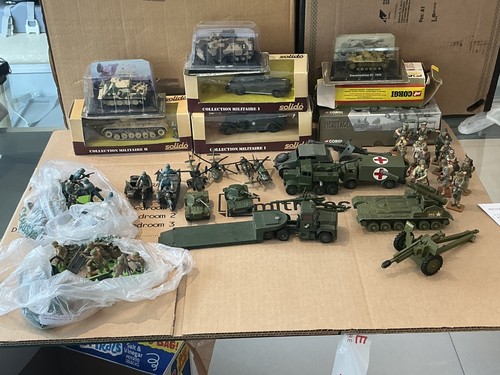 Quantity vintage military - of,