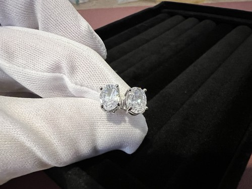 Oval cut 0ct diamond - 1.0ct,