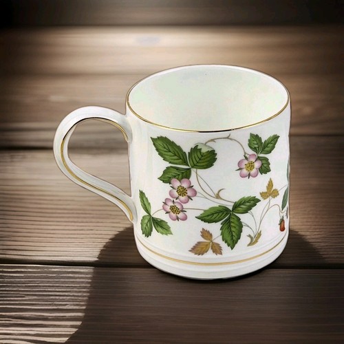 1965 wedgwood wild - 1965, strawberry