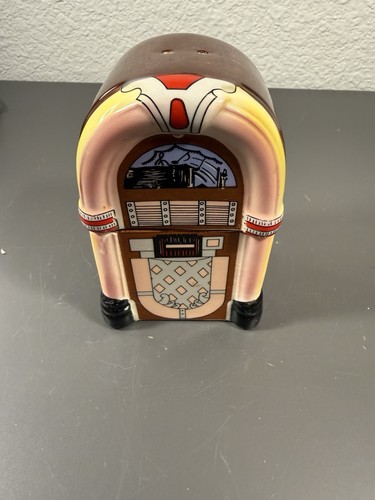 Retro jukebox salt pepper - retro,
