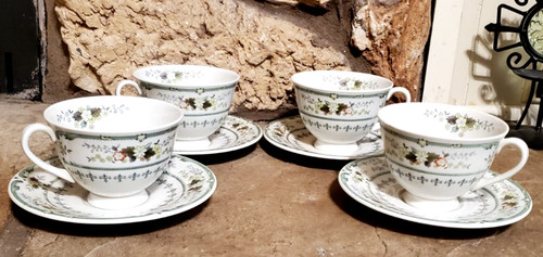 Set royal doulton - of,