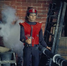 British Science Fiction Puppet Tv Series 'Captain Scarlet And 1960s Old Photo 2