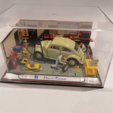 Mini-Rama 1:43 Volkswagen Beetle Diorama