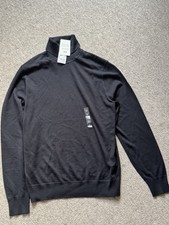 Uniqlo Merino Wool Turtleneck