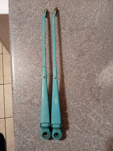 Type wiper arms notchback - type,
