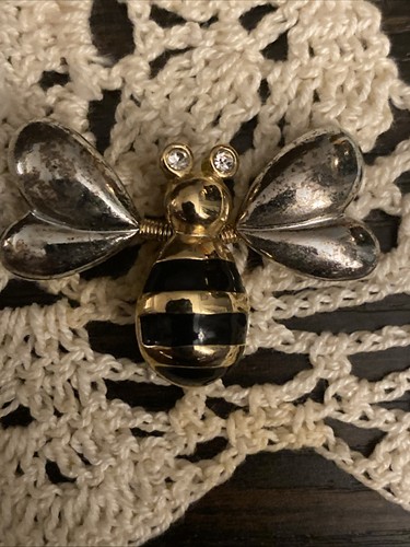 Super cute bumble bee - super,