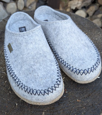 Mens HAFLINGER Pure New Wool Clogs Slippers UK 8 EU 42 Light Grey