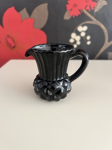Vintage black - (dark, amethyst)