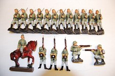 Lot Of 18 Old Toy Soldiers