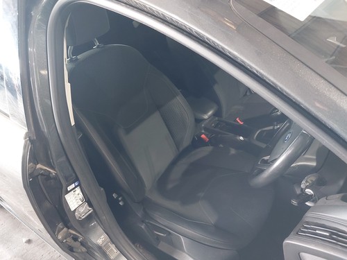 Seat front right - right, focus