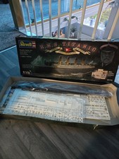 Revell 1:400 RMS Titanic 100th