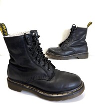 Ladies Dr Martens SERENA Black Leather Fur lined 8 Hole boots Size UK 4 Great!