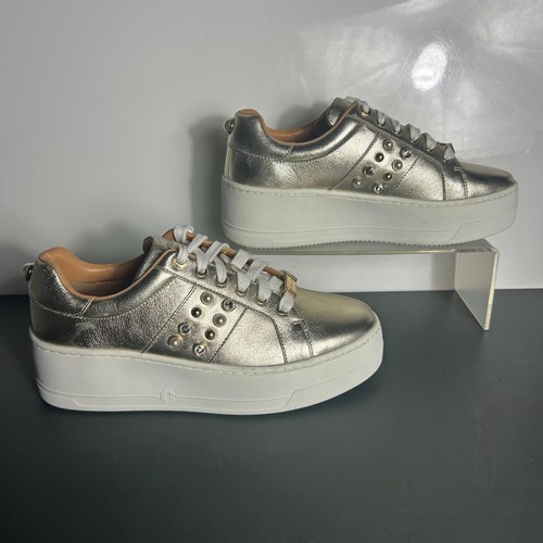Women carvela gold - -,