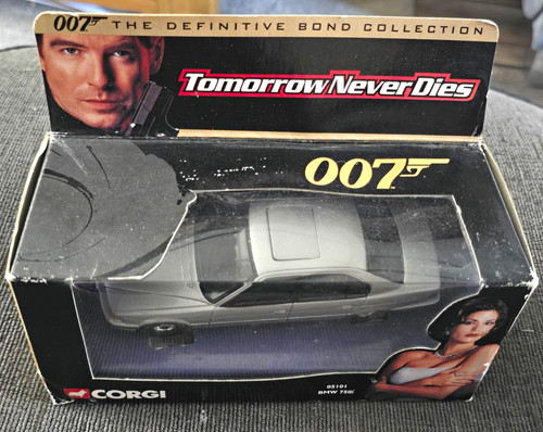 Corgi bmw 750i james - 750i, bond