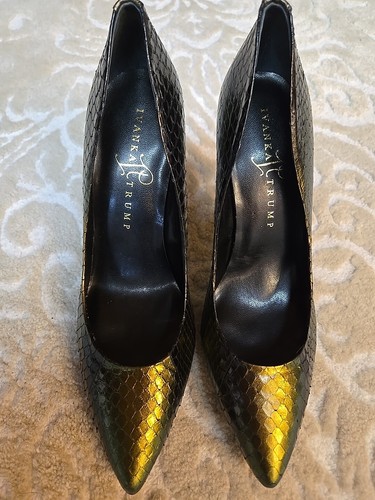 Nwot ivanka trump heels - nwot, green