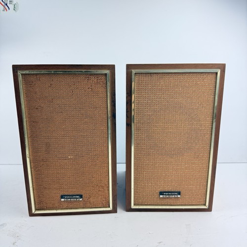 Vintage realistic solo 103 - vintage,