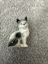 vintage porcelain cat figurine